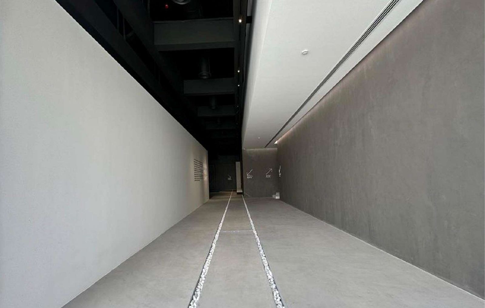 Iranian Palace Showroom, image 3 of 6